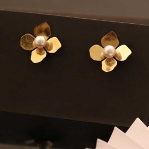 Elegant Gold-Tone Petal & Pearl Stud Earrings