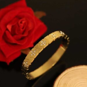 Geometric Bloom" Zircon-Embellished Gold-Plated Bangle